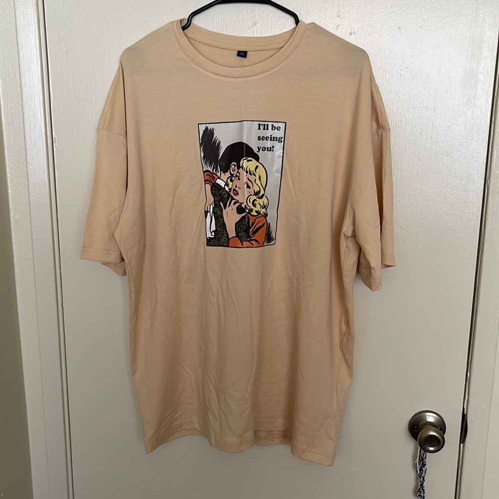 Graphic tee
